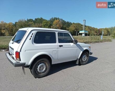 Белый ВАЗ 21214, объемом двигателя 1.69 л и пробегом 217 тыс. км за 4200 $, фото 21 на Automoto.ua