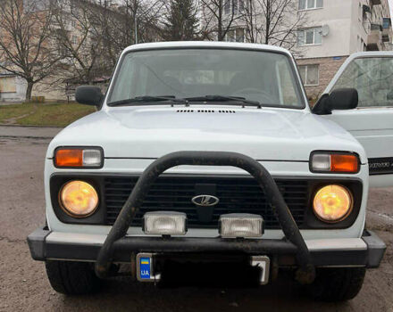 Білий ВАЗ 21214, об'ємом двигуна 1.7 л та пробігом 98 тис. км за 4500 $, фото 3 на Automoto.ua