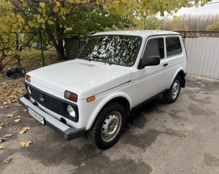 Белый ВАЗ 21214, объемом двигателя 1.7 л и пробегом 200 тыс. км за 3900 $, фото 4 на Automoto.ua