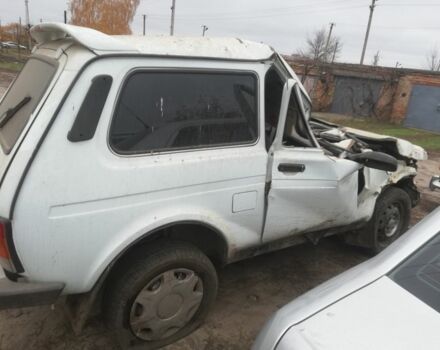 Белый ВАЗ 21214, объемом двигателя 1.7 л и пробегом 120 тыс. км за 1600 $, фото 5 на Automoto.ua