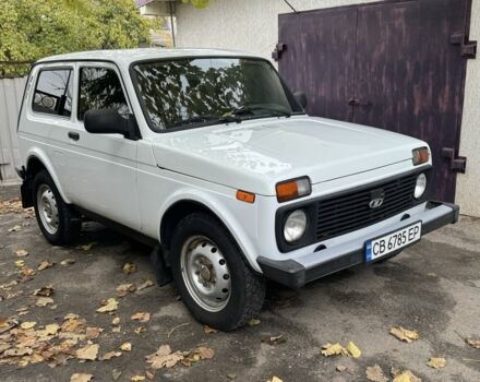 Белый ВАЗ 21214, объемом двигателя 1.7 л и пробегом 200 тыс. км за 3900 $, фото 3 на Automoto.ua