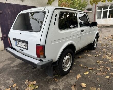 Белый ВАЗ 21214, объемом двигателя 1.7 л и пробегом 200 тыс. км за 3900 $, фото 6 на Automoto.ua