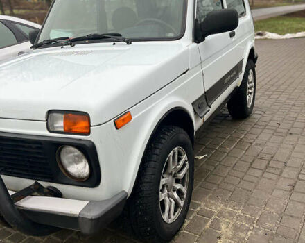 Білий ВАЗ 21214, об'ємом двигуна 1.7 л та пробігом 98 тис. км за 4500 $, фото 10 на Automoto.ua
