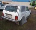 Белый ВАЗ 21214, объемом двигателя 1.69 л и пробегом 100 тыс. км за 2200 $, фото 2 на Automoto.ua