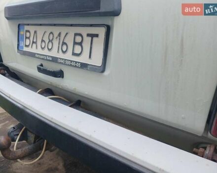 Белый ВАЗ 21214, объемом двигателя 1.69 л и пробегом 212 тыс. км за 5000 $, фото 6 на Automoto.ua