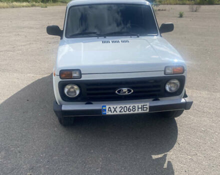 Білий ВАЗ 21214, об'ємом двигуна 1.7 л та пробігом 23 тис. км за 9500 $, фото 2 на Automoto.ua