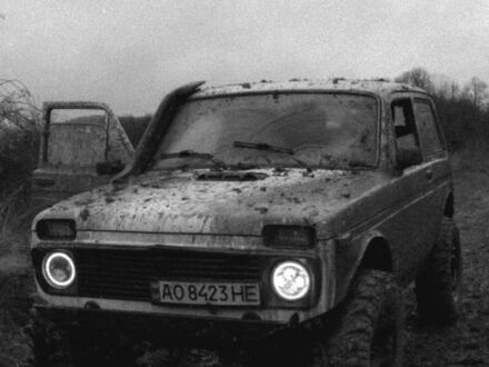 Білий ВАЗ 21214, об'ємом двигуна 1.6 л та пробігом 400 тис. км за 2600 $, фото 1 на Automoto.ua