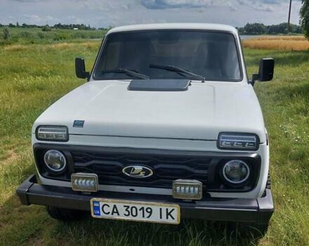 Белый ВАЗ 21214, объемом двигателя 0 л и пробегом 74 тыс. км за 3800 $, фото 1 на Automoto.ua