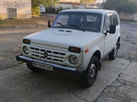 Білий ВАЗ 21214, об'ємом двигуна 1.7 л та пробігом 335 тис. км за 2800 $, фото 1 на Automoto.ua