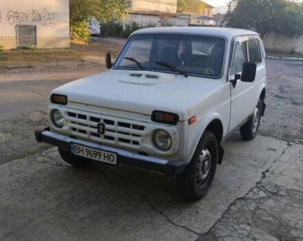 Білий ВАЗ 21214, об'ємом двигуна 1.7 л та пробігом 335 тис. км за 2800 $, фото 1 на Automoto.ua