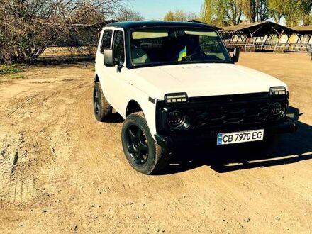 ВАЗ 21214 2005 в Конотопе на Automoto.ua Белый ВАЗ 21214, объемом двигателя 1.7 л и пробегом 194 тыс. км за 3150 $, фото 1 на Automoto.ua