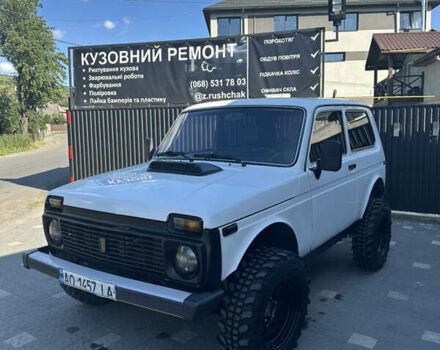 Белый ВАЗ 21214, объемом двигателя 1.7 л и пробегом 111 тыс. км за 3000 $, фото 1 на Automoto.ua