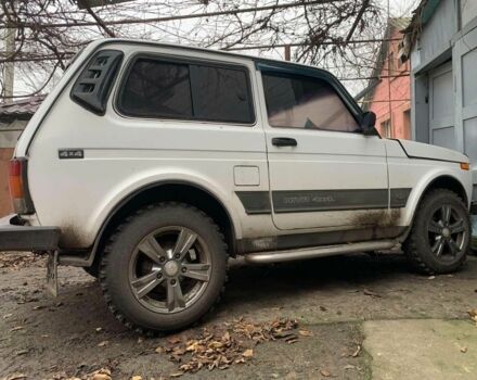 Белый ВАЗ 21214, объемом двигателя 1.7 л и пробегом 150 тыс. км за 3200 $, фото 1 на Automoto.ua