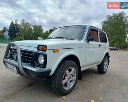 Білий ВАЗ 21214, об'ємом двигуна 1.7 л та пробігом 100 тис. км за 6500 $, фото 1 на Automoto.ua