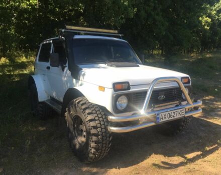 Белый ВАЗ 21214, объемом двигателя 1.7 л и пробегом 33 тыс. км за 10000 $, фото 1 на Automoto.ua