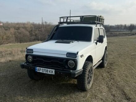 Белый ВАЗ 21214, объемом двигателя 1.69 л и пробегом 132 тыс. км за 3700 $, фото 1 на Automoto.ua