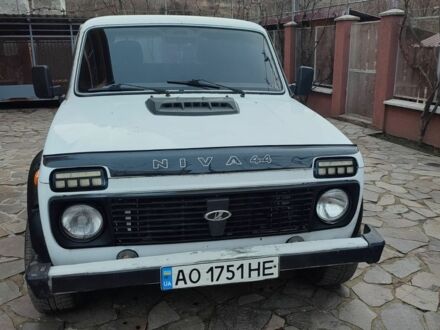 Белый ВАЗ 21214, объемом двигателя 1.7 л и пробегом 180 тыс. км за 3500 $, фото 1 на Automoto.ua