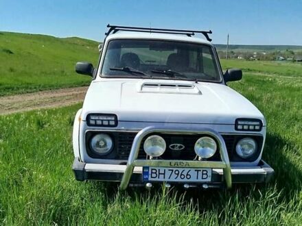 ВАЗ 21214 2008 в Ширяеве на Automoto.ua Белый ВАЗ 21214, объемом двигателя 1.7 л и пробегом 105 тыс. км за 3800 $, фото 1 на Automoto.ua