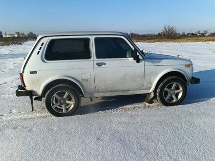 Белый ВАЗ 21214, объемом двигателя 1.7 л и пробегом 176 тыс. км за 3800 $, фото 1 на Automoto.ua