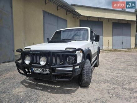 Білий ВАЗ 21214, об'ємом двигуна 1.7 л та пробігом 214 тис. км за 3300 $, фото 1 на Automoto.ua