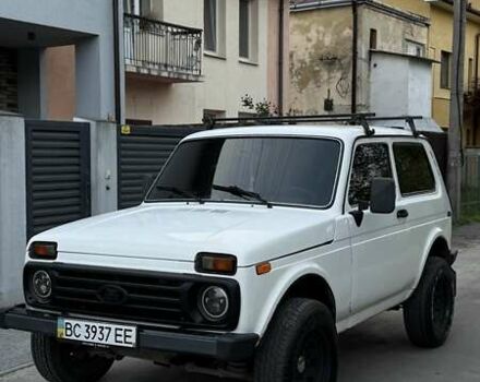 Білий ВАЗ 21214, об'ємом двигуна 1.7 л та пробігом 254 тис. км за 3400 $, фото 1 на Automoto.ua