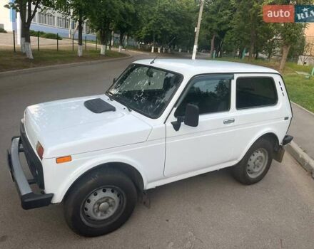 Білий ВАЗ 21214, об'ємом двигуна 1.69 л та пробігом 170 тис. км за 3800 $, фото 1 на Automoto.ua