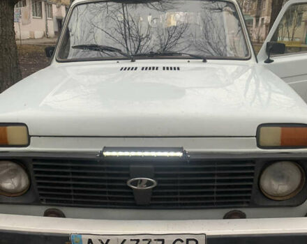 Белый ВАЗ 21214, объемом двигателя 1.69 л и пробегом 130 тыс. км за 3200 $, фото 1 на Automoto.ua