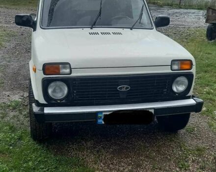 Белый ВАЗ 21214, объемом двигателя 1.7 л и пробегом 151 тыс. км за 3900 $, фото 1 на Automoto.ua