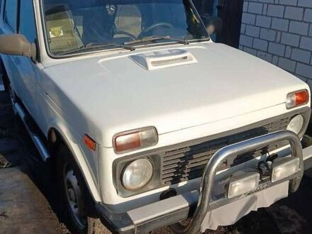 Белый ВАЗ 21214, объемом двигателя 1.7 л и пробегом 77 тыс. км за 5800 $, фото 1 на Automoto.ua