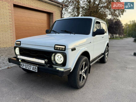 Білий ВАЗ 21214, об'ємом двигуна 1.7 л та пробігом 160 тис. км за 3999 $, фото 1 на Automoto.ua