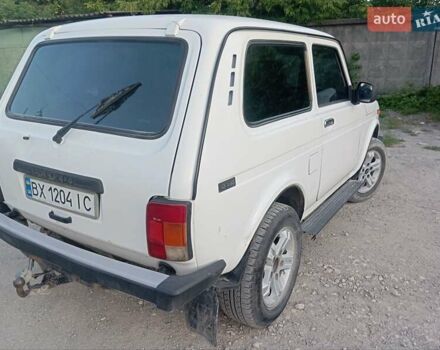 Белый ВАЗ 21214, объемом двигателя 1.7 л и пробегом 75 тыс. км за 2899 $, фото 1 на Automoto.ua