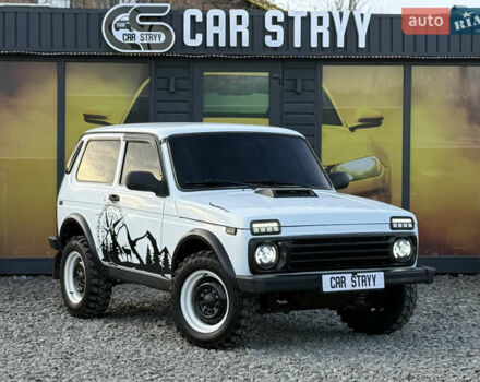 Белый ВАЗ 21214, объемом двигателя 1.7 л и пробегом 113 тыс. км за 4999 $, фото 1 на Automoto.ua