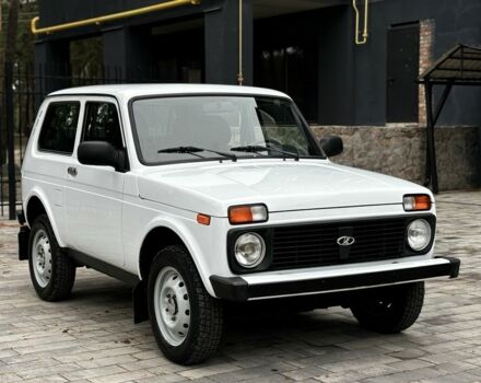 Білий ВАЗ 21214, об'ємом двигуна 1.7 л та пробігом 40 тис. км за 6950 $, фото 1 на Automoto.ua