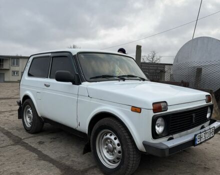 Белый ВАЗ 21214, объемом двигателя 1.7 л и пробегом 220 тыс. км за 3999 $, фото 1 на Automoto.ua