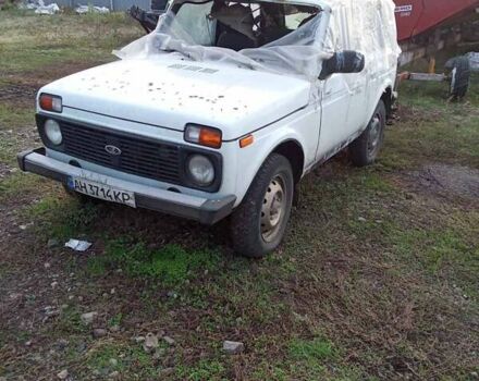 Белый ВАЗ 21214, объемом двигателя 1.69 л и пробегом 100 тыс. км за 2200 $, фото 1 на Automoto.ua