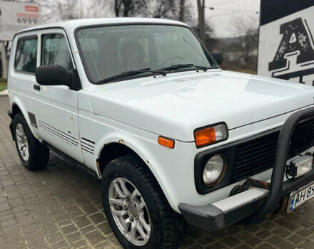 Белый ВАЗ 21214, объемом двигателя 1.7 л и пробегом 98 тыс. км за 4500 $, фото 1 на Automoto.ua