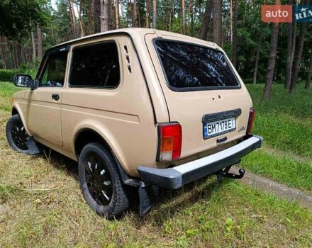 Бежевый ВАЗ 21214, объемом двигателя 1.69 л и пробегом 273 тыс. км за 4200 $, фото 7 на Automoto.ua