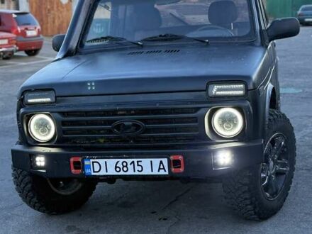 Чорний ВАЗ 21214, об'ємом двигуна 1.69 л та пробігом 240 тис. км за 3999 $, фото 1 на Automoto.ua