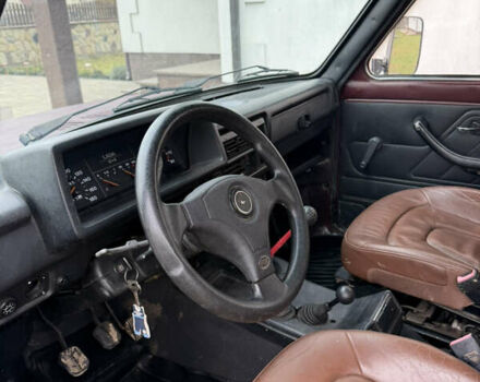 Коричневый ВАЗ 21214, объемом двигателя 1.7 л и пробегом 180 тыс. км за 3900 $, фото 11 на Automoto.ua