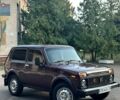 Коричневий ВАЗ 21214, об'ємом двигуна 1.7 л та пробігом 204 тис. км за 3500 $, фото 1 на Automoto.ua
