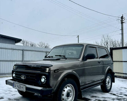 Коричневый ВАЗ 21214, объемом двигателя 1.69 л и пробегом 36 тыс. км за 8999 $, фото 17 на Automoto.ua