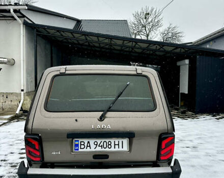 Коричневый ВАЗ 21214, объемом двигателя 1.69 л и пробегом 36 тыс. км за 8999 $, фото 21 на Automoto.ua