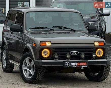 Коричневый ВАЗ 21214, объемом двигателя 1.7 л и пробегом 26 тыс. км за 9300 $, фото 6 на Automoto.ua