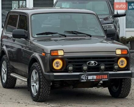 Коричневый ВАЗ 21214, объемом двигателя 1.7 л и пробегом 26 тыс. км за 9300 $, фото 5 на Automoto.ua