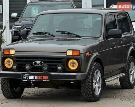 Коричневый ВАЗ 21214, объемом двигателя 1.7 л и пробегом 26 тыс. км за 9300 $, фото 3 на Automoto.ua