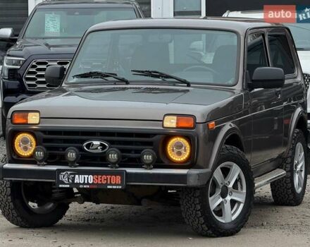 Коричневый ВАЗ 21214, объемом двигателя 1.7 л и пробегом 26 тыс. км за 9300 $, фото 1 на Automoto.ua