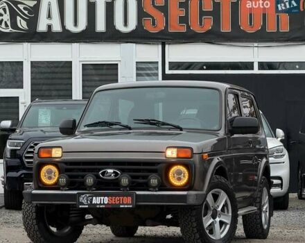 Коричневый ВАЗ 21214, объемом двигателя 1.7 л и пробегом 26 тыс. км за 9300 $, фото 1 на Automoto.ua