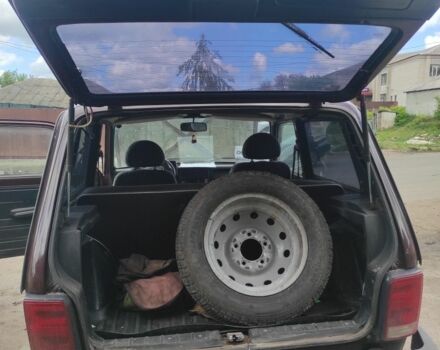 Красный ВАЗ 21214, объемом двигателя 1.7 л и пробегом 177 тыс. км за 2857 $, фото 1 на Automoto.ua