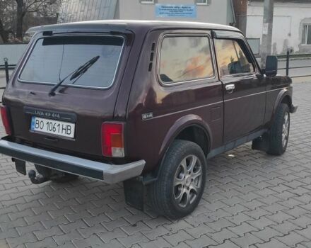 Красный ВАЗ 21214, объемом двигателя 1.7 л и пробегом 250 тыс. км за 3800 $, фото 4 на Automoto.ua