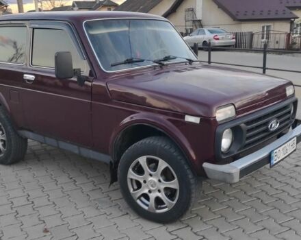 Красный ВАЗ 21214, объемом двигателя 1.7 л и пробегом 250 тыс. км за 3800 $, фото 1 на Automoto.ua